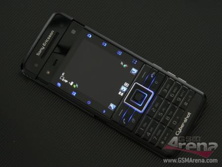 Sony Ericsson C902 camera phone showing camera buttons