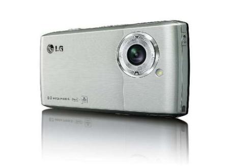 LG Viewty Smart showing 8 megapixel camera