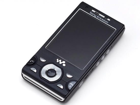 The price of the Sony Ericsson W995 is now reduced
