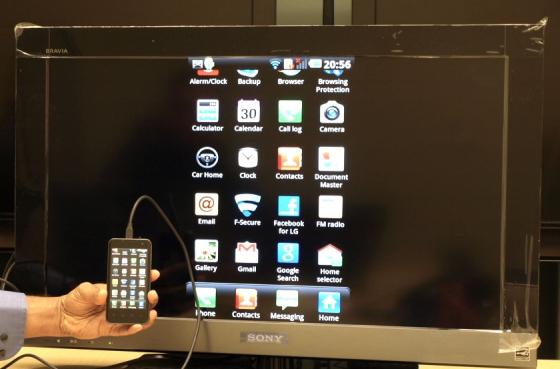 LG Optimus 2X showing HDMI output