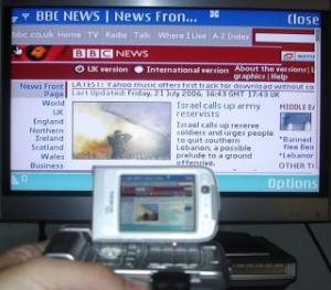 Nokia N93 hooked up to the TV