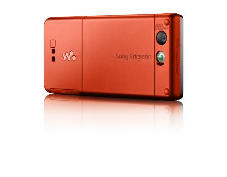 Sony Ericsson W880 mobile music phone - back
