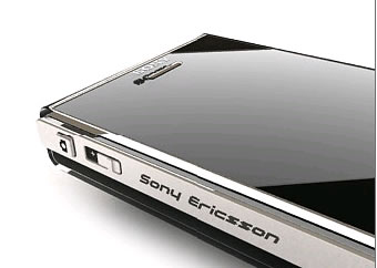 Sony Ericsson Black Diamond concept phone close up 2