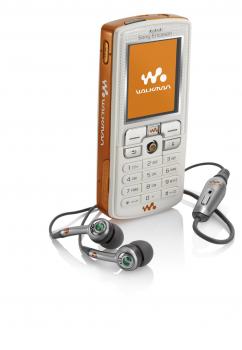 Sony Ericsson W800i Walkman phone