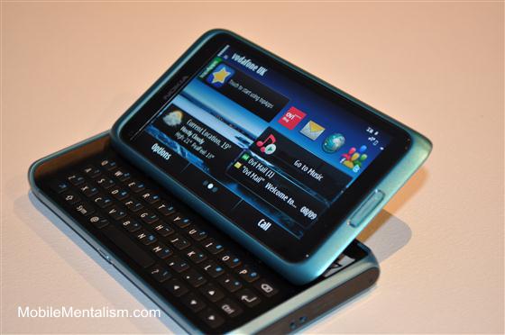 Nokia E7 review - showing QWERTY keyboard